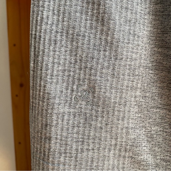 Lululemon Gray Metal Vent Tech Short Sleeve Shirt M - Picture 11 of 15